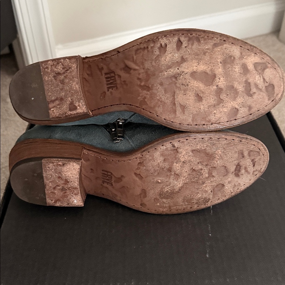 Any offers accepted 🍾Frye Suede Ankle Boots - Picture 4 of 4